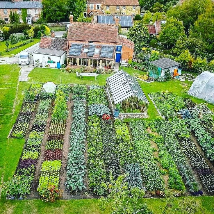 Create sustainable spaces with permaculture from just one hectare